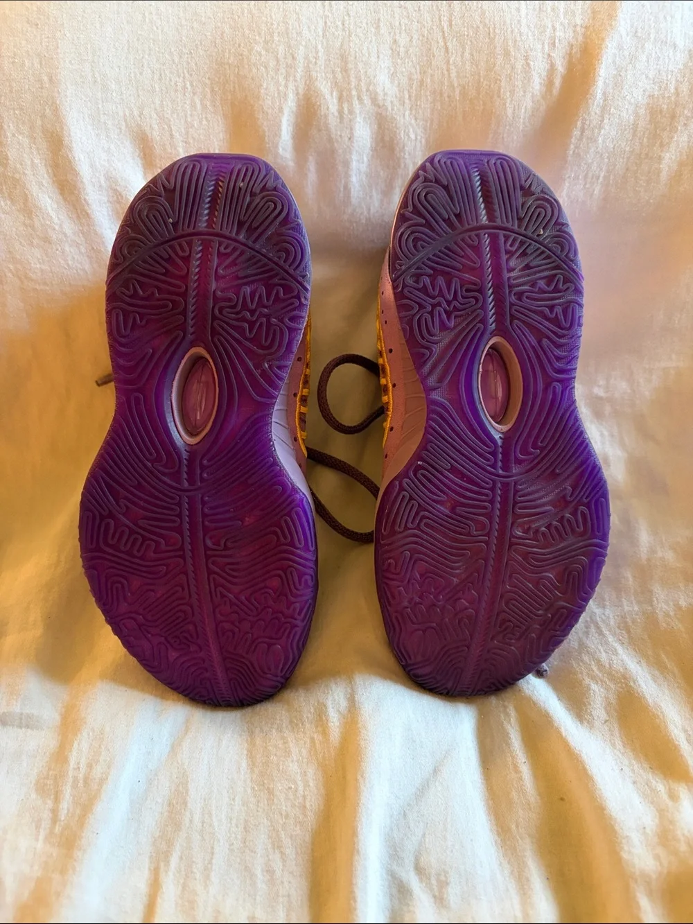 Nike LeBron 21 Basketball Shoes youth size 1